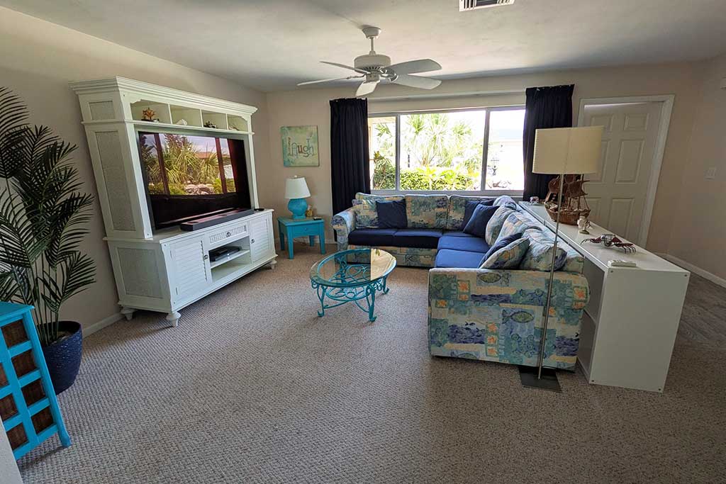rotonda living room
